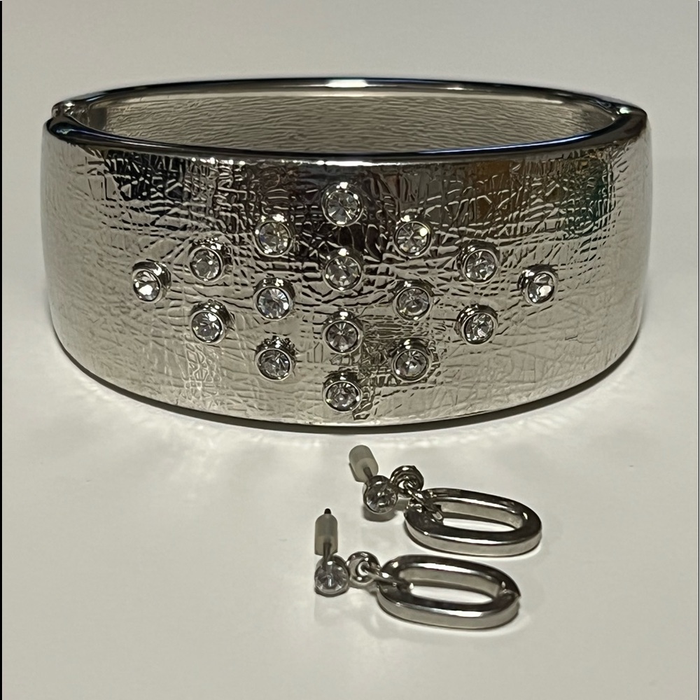 SILVER TONE RHINESTONE CUFF BRACELET WITH EARRINGS